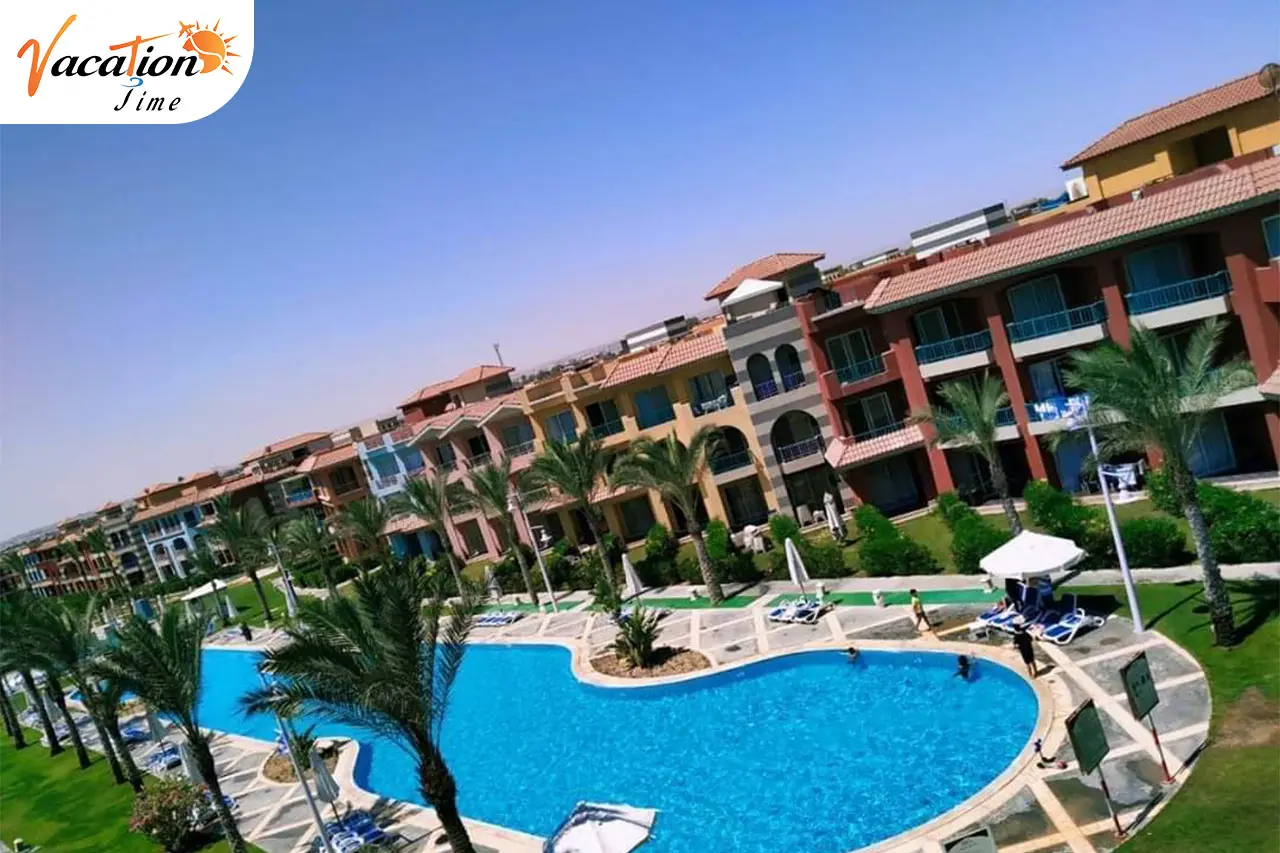 كيف تحجز في بورتو مطروح عبر فاكيشن تايم؟