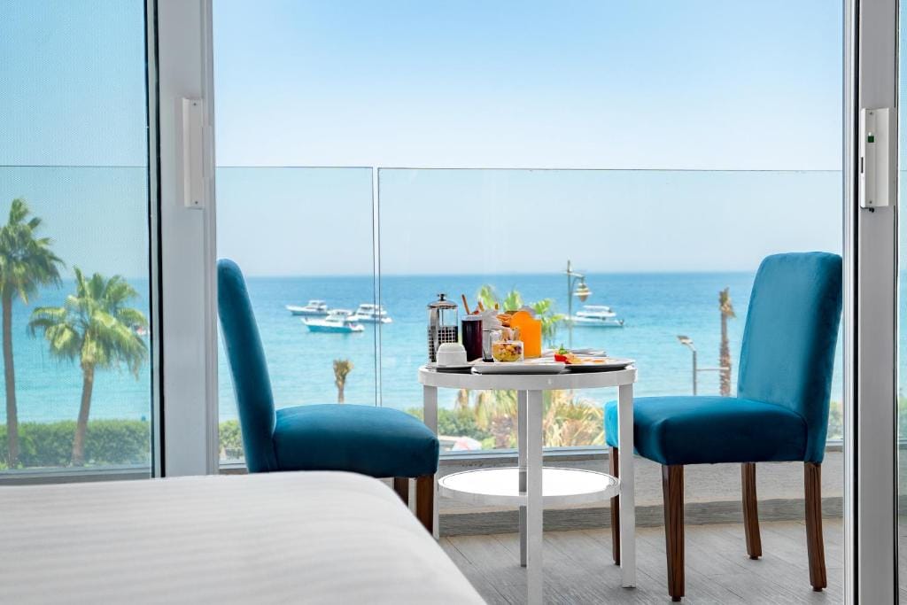 كيفية حجز بورتو السخنة من فاكيشن تايم؟